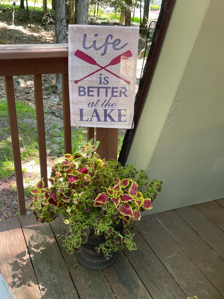 Pocono Mountain View Lake House in Lake Harmony - Housity