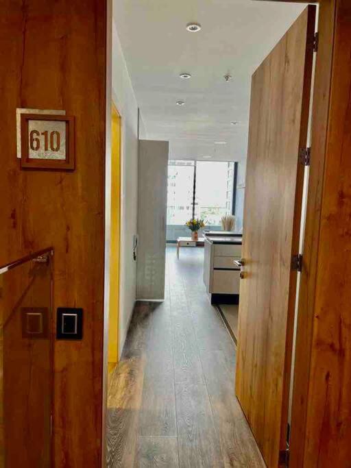 Luxury apartment with balcony and view - Hizvo