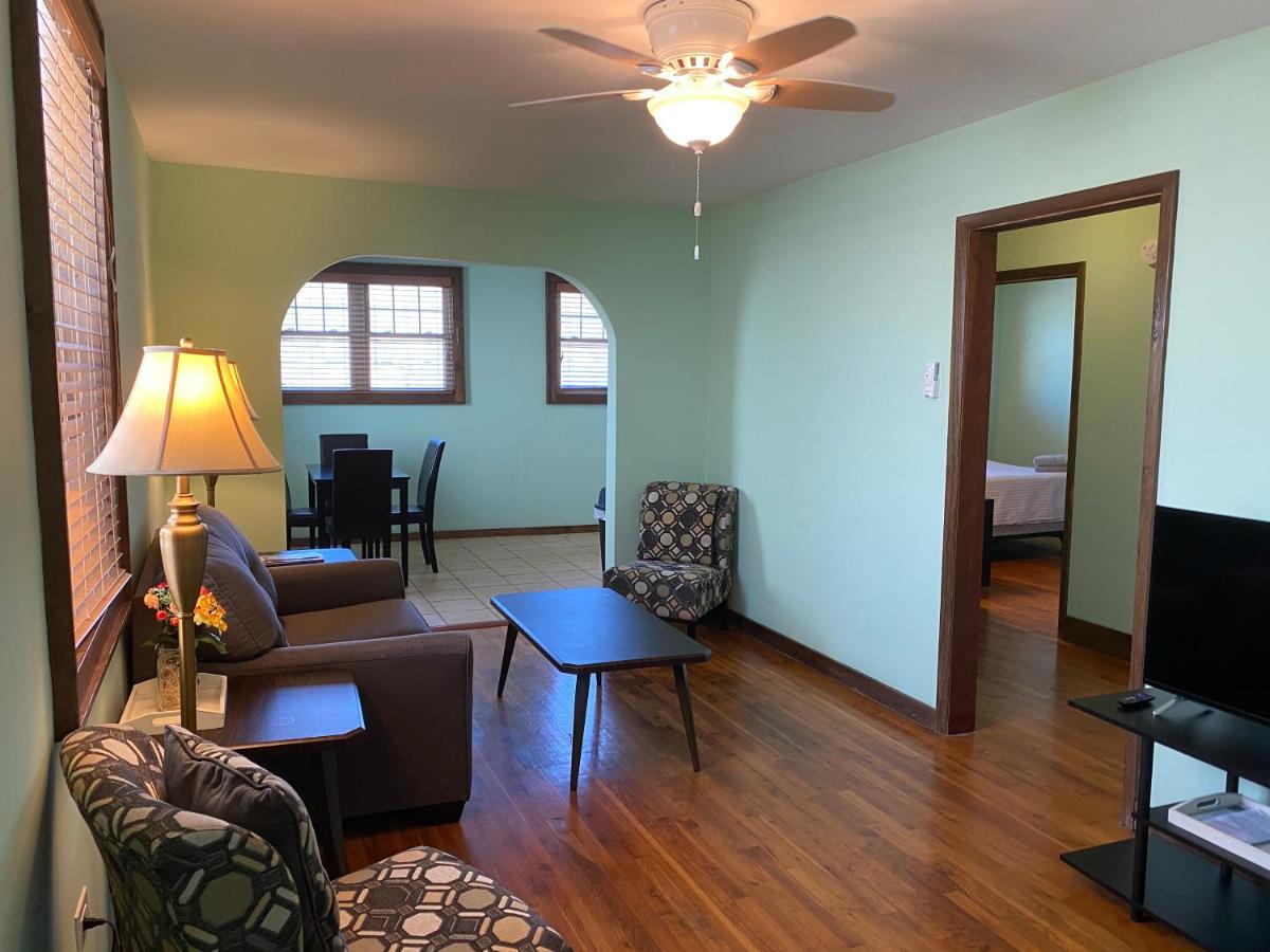 Suites 158 #1- Downtown Hot Springs 2-bedroom apartment - Housity