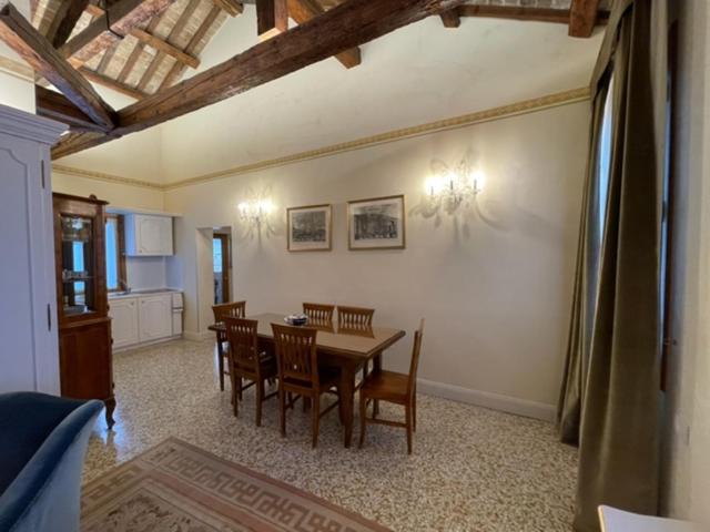 Suitetrails - San Gregorio Venice Apartments