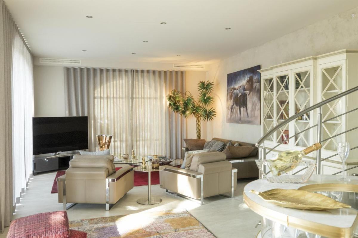 Suitetrails - Perfect mélange of contemporary luxury, modern style and authentic