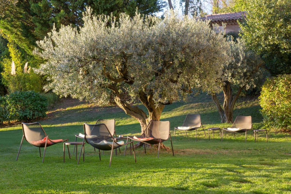Jardin de l'établissement La Bastide du Calalou Hotel & Spa, BW Signature Collection