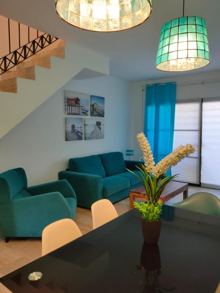 Bonito adosado con encanto en Islantilla golf - Housity
