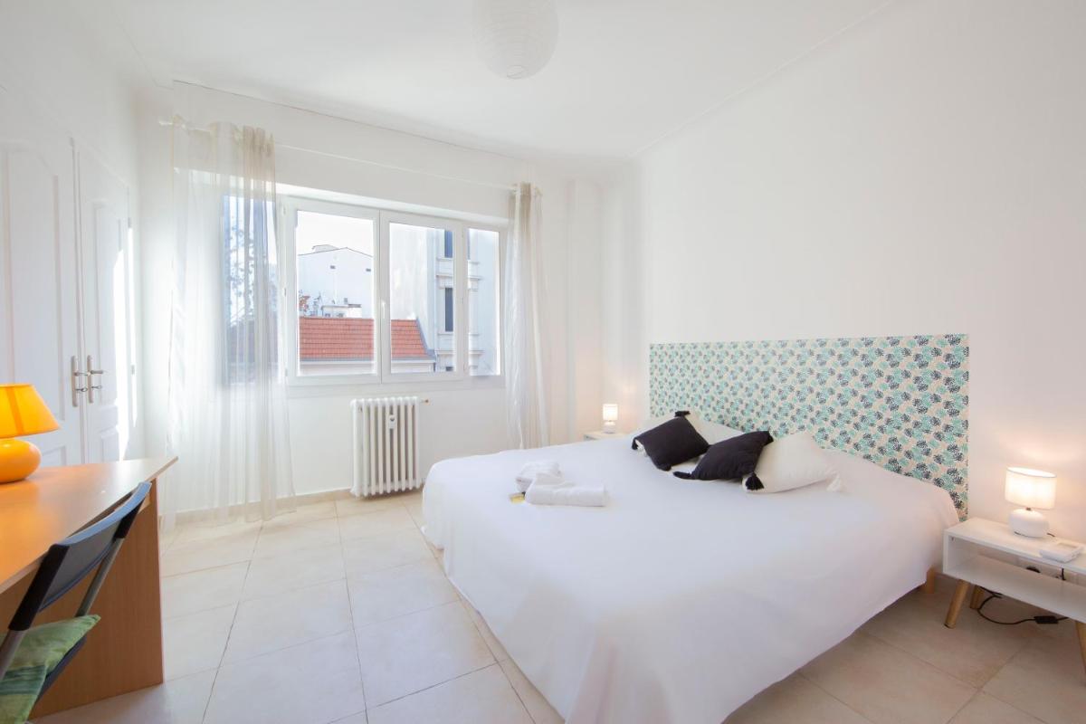 Bnb Renting bright design flat center of Antibes - Housity