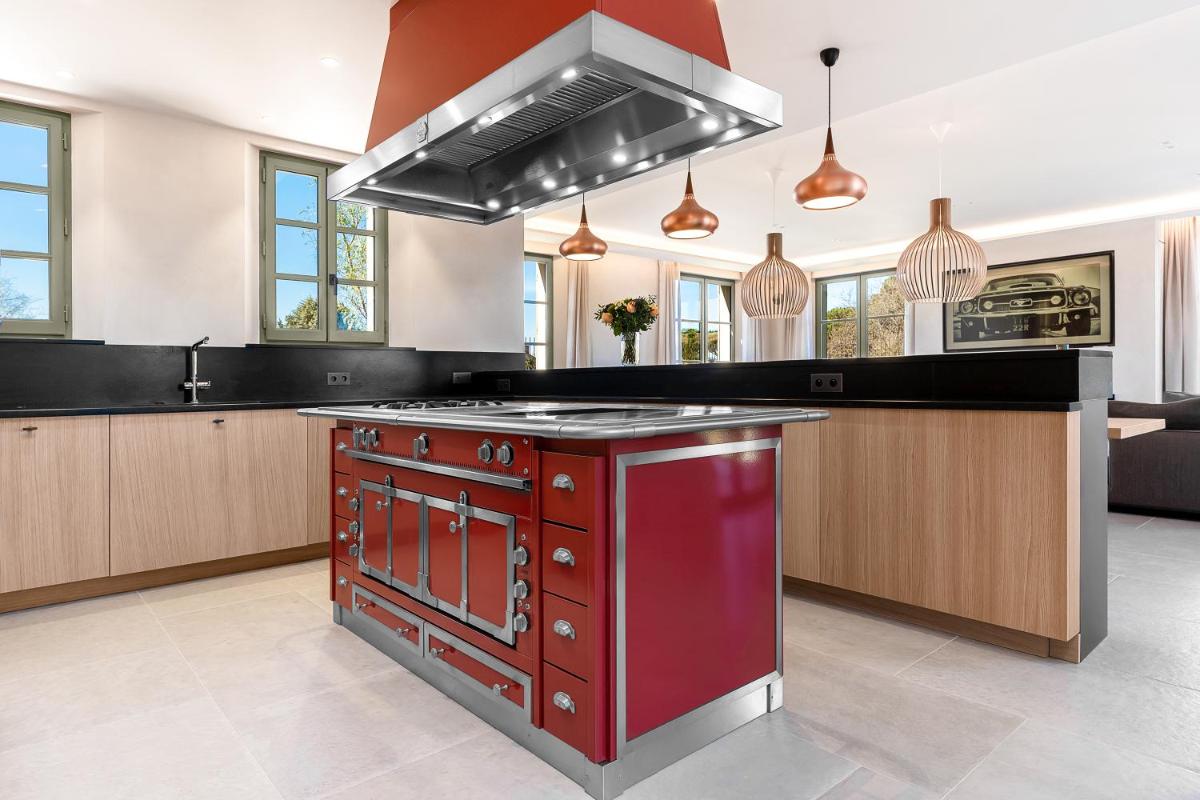 Cuisine ou kitchenette dans l'établissement Villa Cosy, hotel & spa