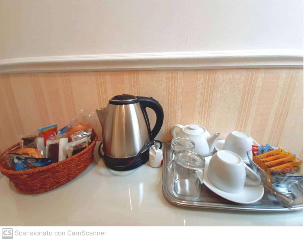 Hotel Porta Pia - Housity