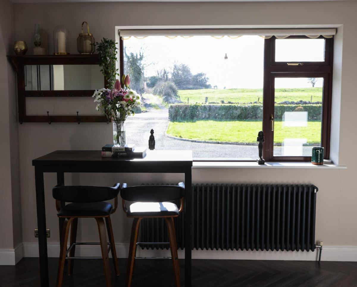 Luxury 2 bed 5 mins from Carrick next to Waterfall - Housity