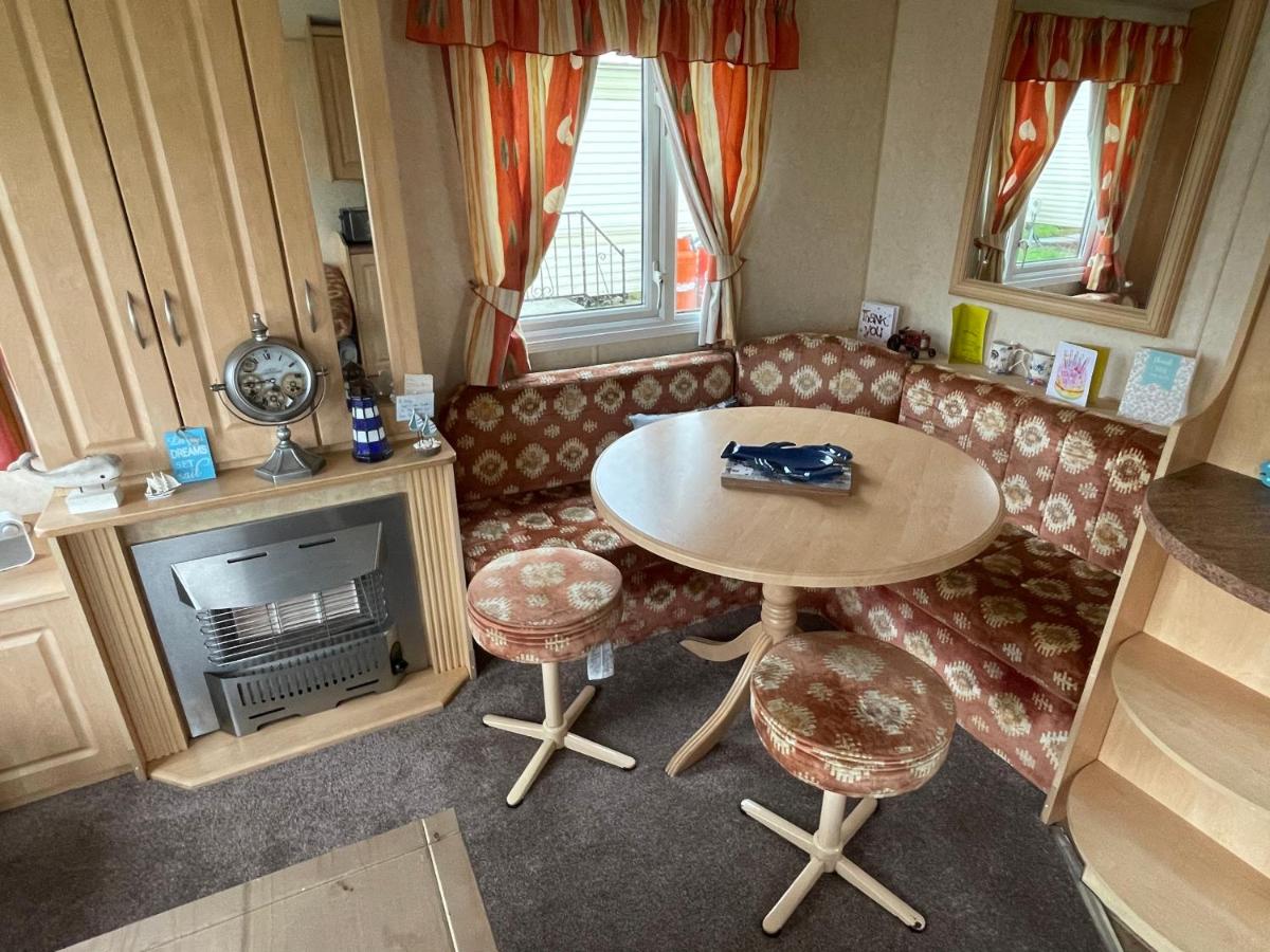 Dans Coastal Retreat - Housity