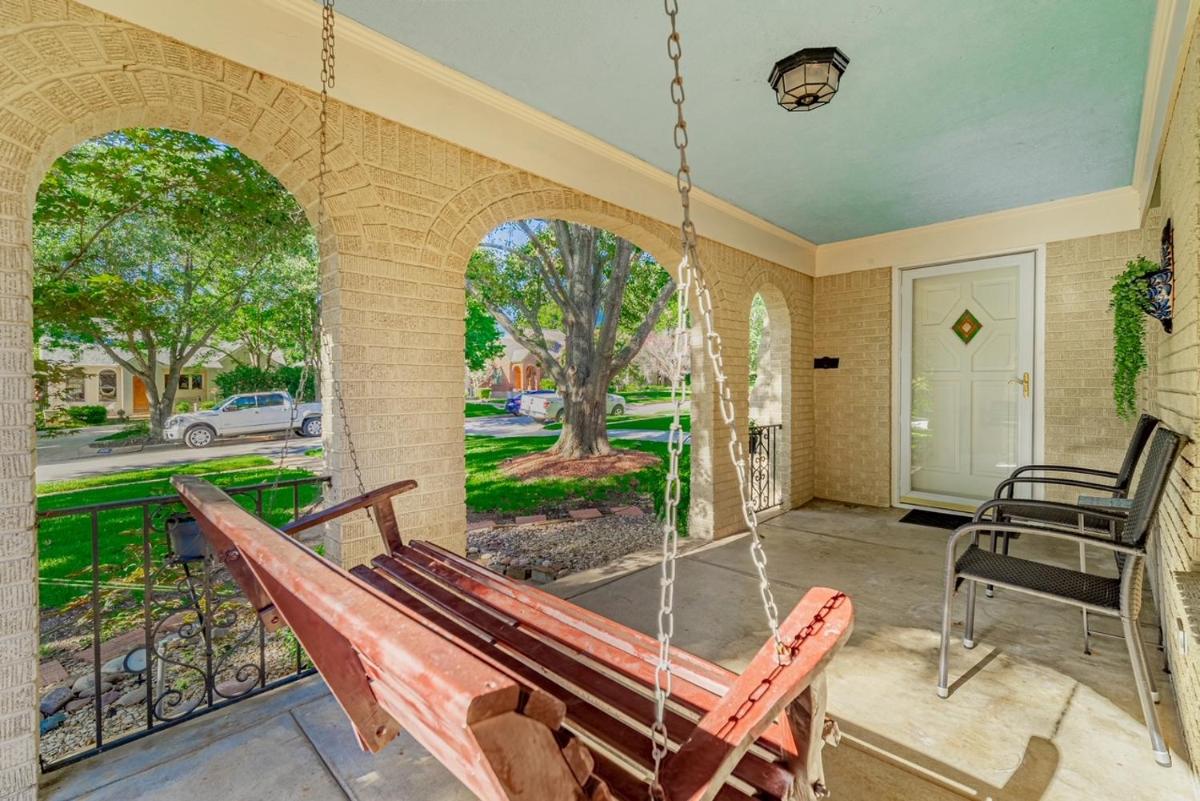 Kessler Park Retreat - available for 28 days or greater - Housity