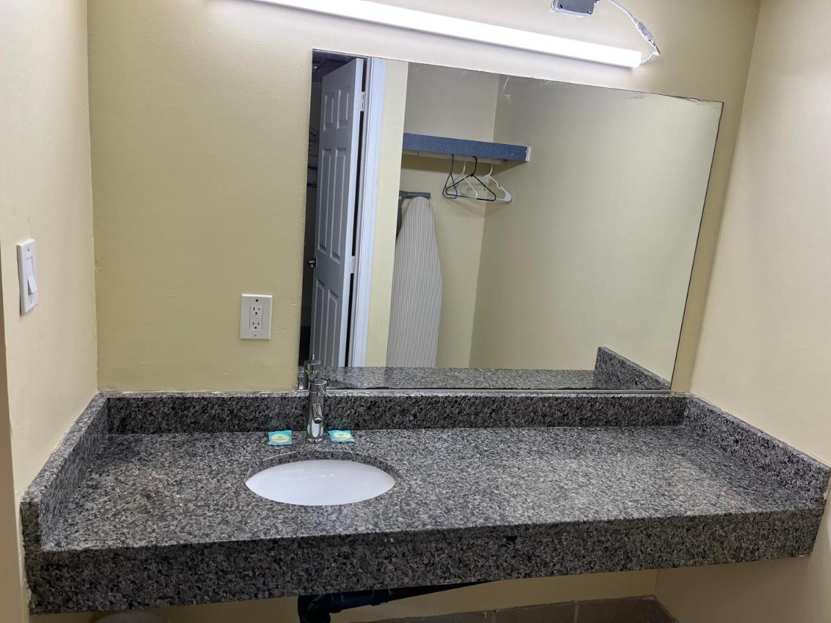 Royal Lodge - Housity