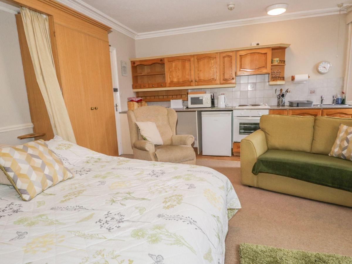 Wetherlam - Housity