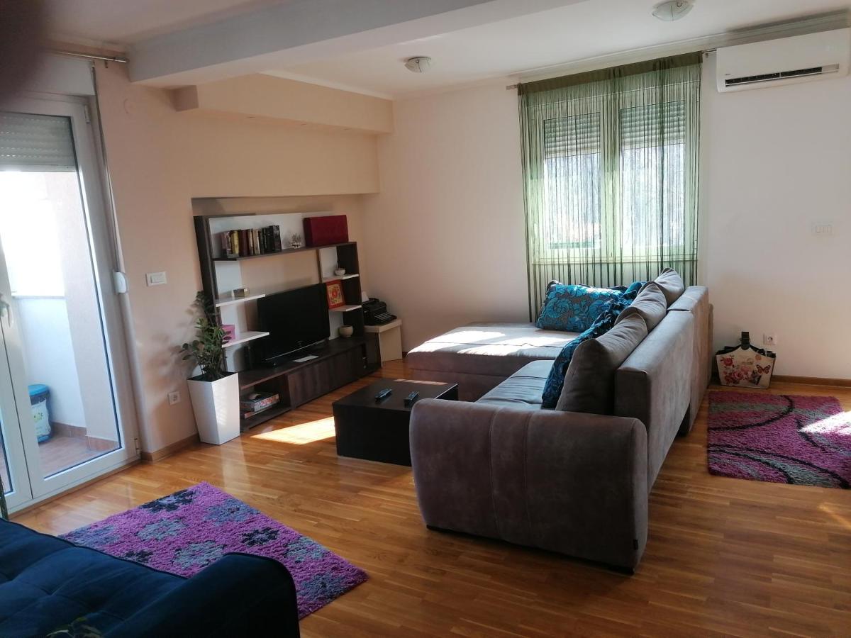 Shumice Apartment - Housity