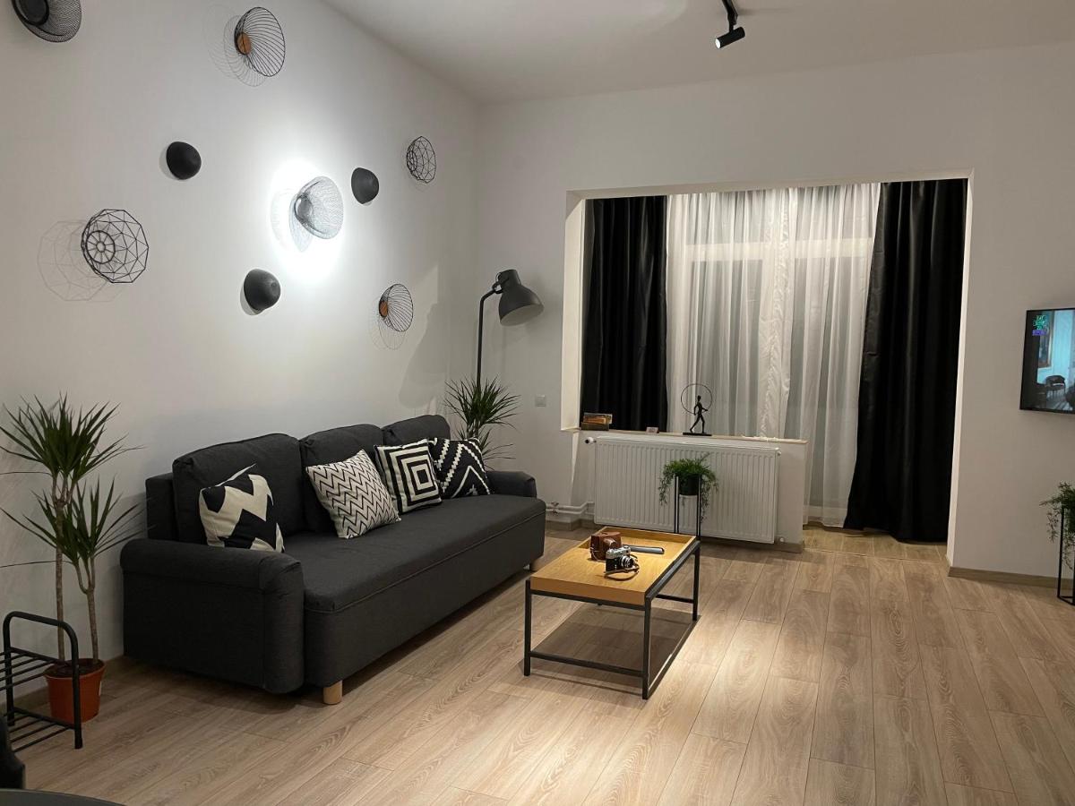 Old Town Superior Apartment by MRG - Housity