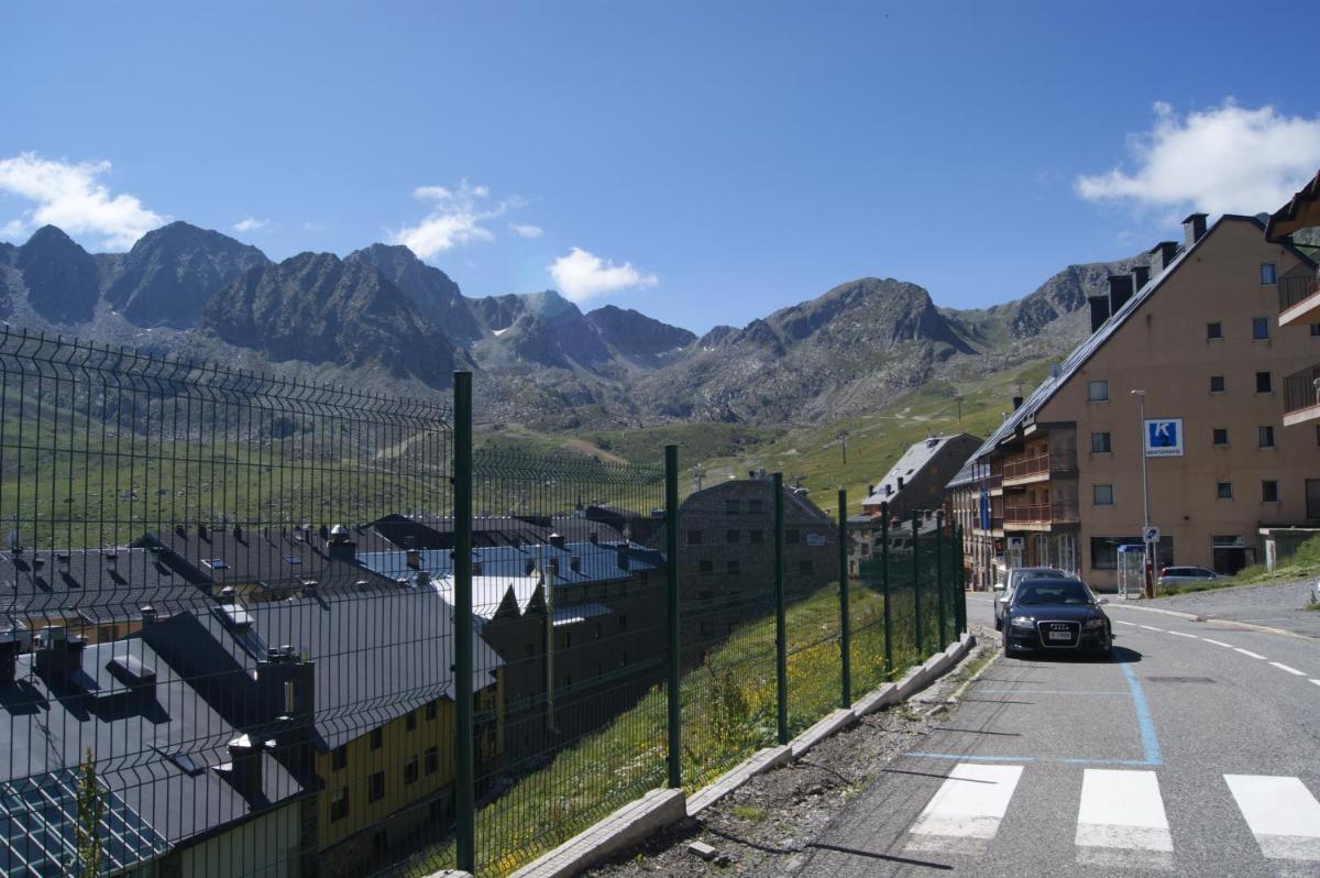 Apartamentos Borruscall - Housity