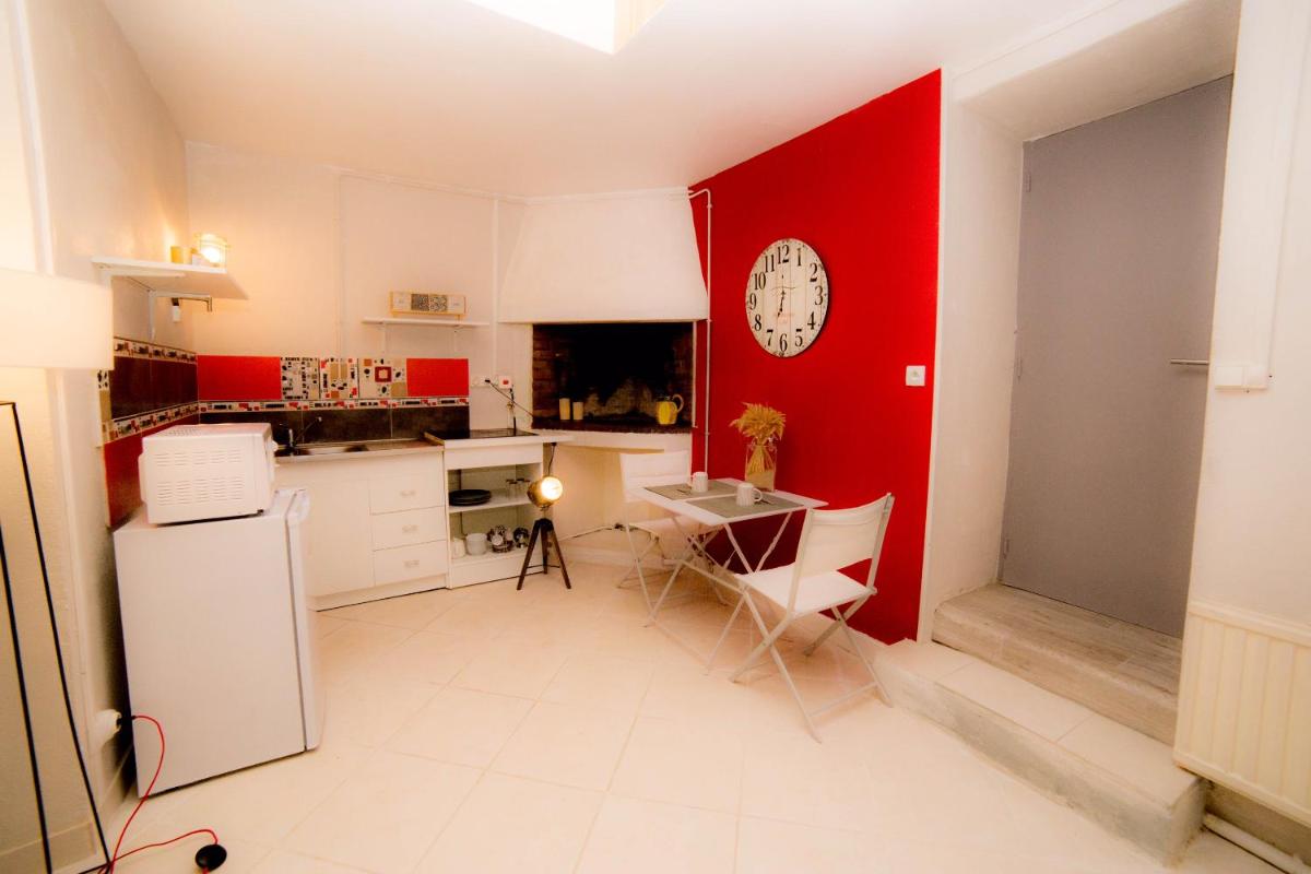 Le Gai Cottage - Housity