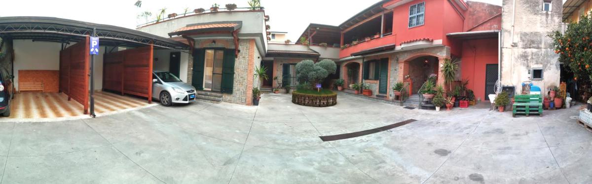 Midway House Italy Apartment - Housity