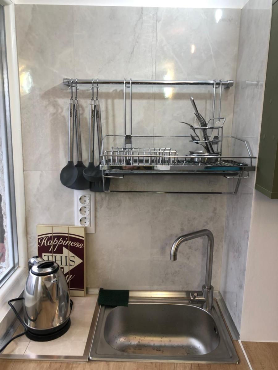 Brand New Downtown Studio - Housity