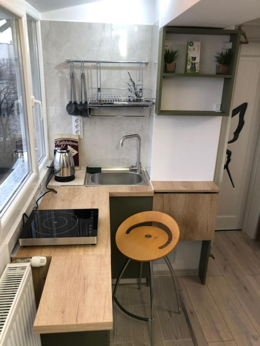 Brand New Downtown Studio - Housity