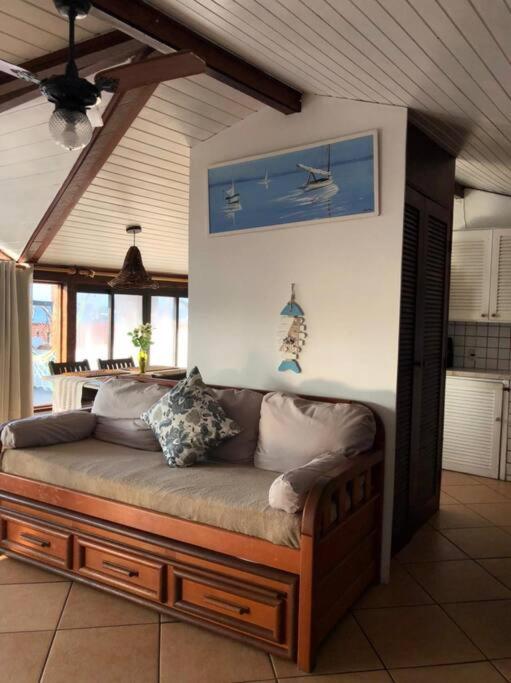 Apartamento Rua das Pedras Vista mar - Housity