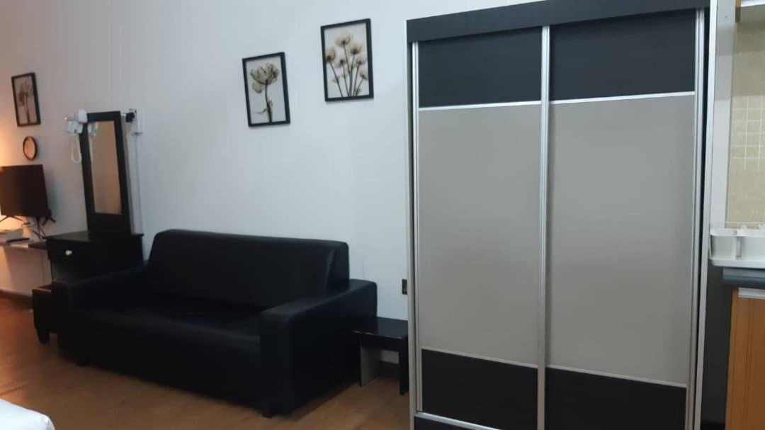 STUDIO APARTMENT SURIA JAYA - Housity