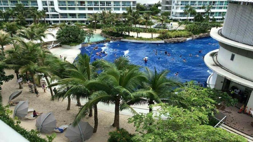 Manila Urban Resort at Azure - Housity