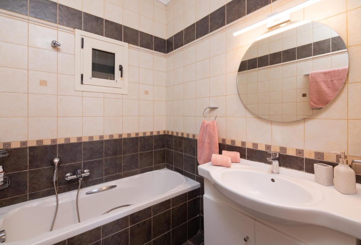 chora house - Housity