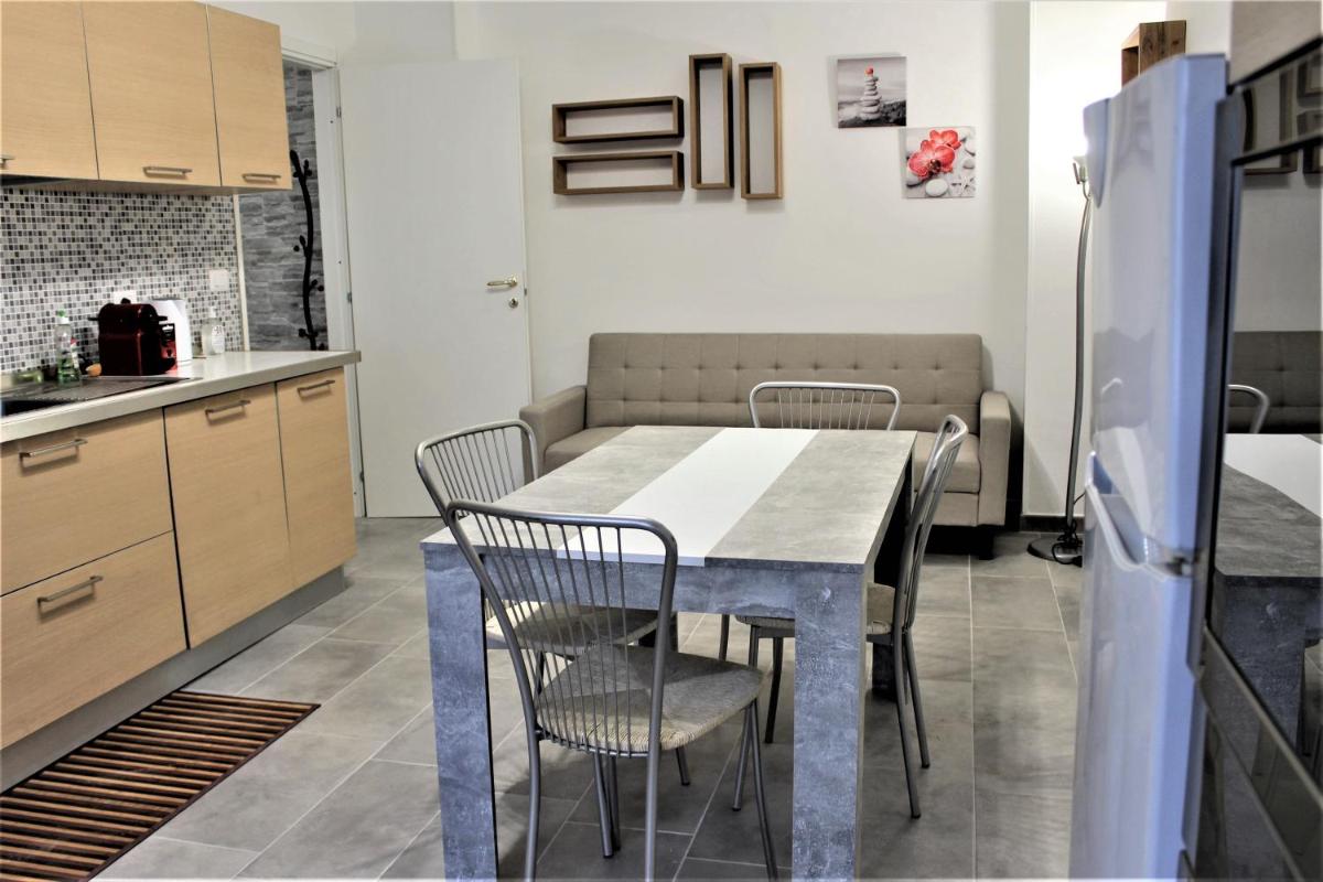 LS-House Apartment - In the Heart of Sanremo - Housity