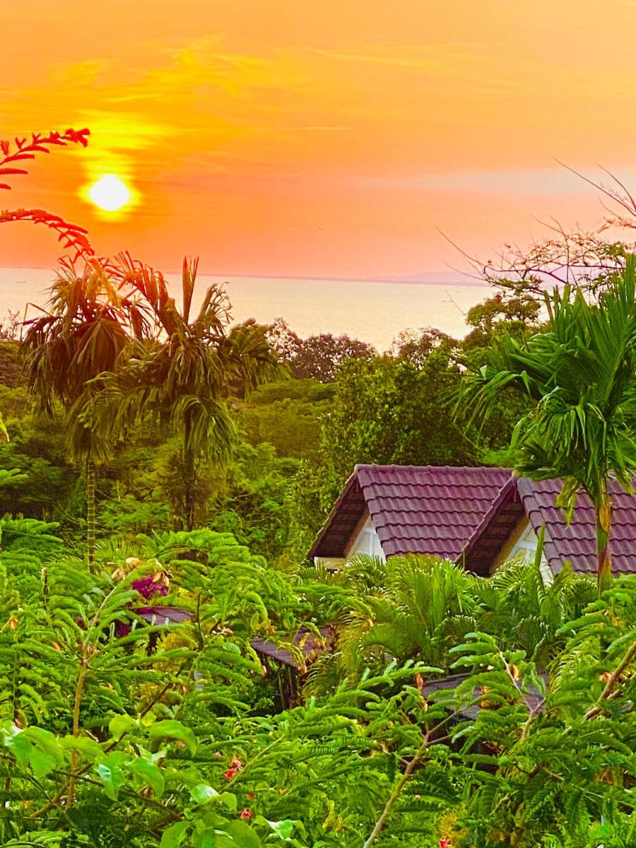 Atmaland Resort - Housity