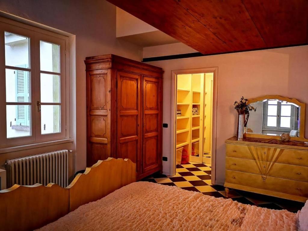 MAGICAL HOUSE ON THE LAKE OF COMO - Housity
