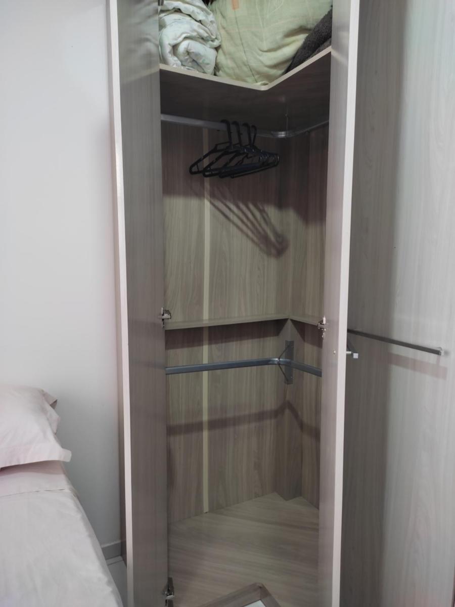 Um quarto em casa agradável - Housity