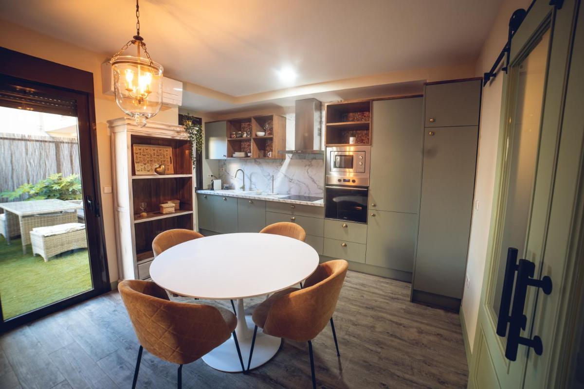 Petit Candeleda - Housity