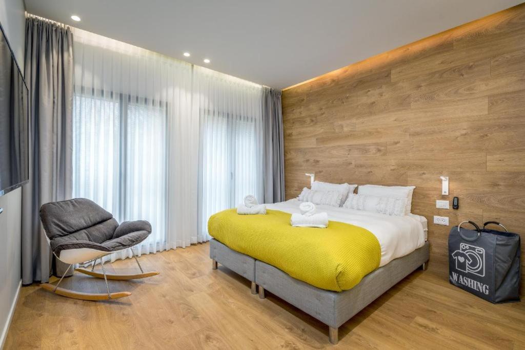 Rooftop 2 Luxury Apartment By Nimizz - Housity