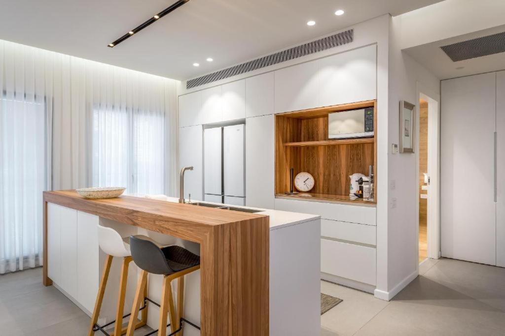 Rooftop 2 Luxury Apartment By Nimizz - Housity