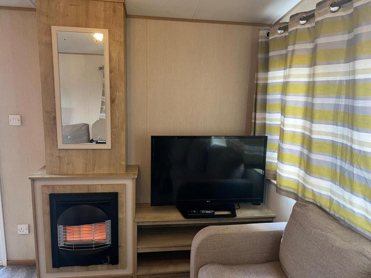 Blackpool Caravan in Haven Marton Mere Holiday Park - Housity