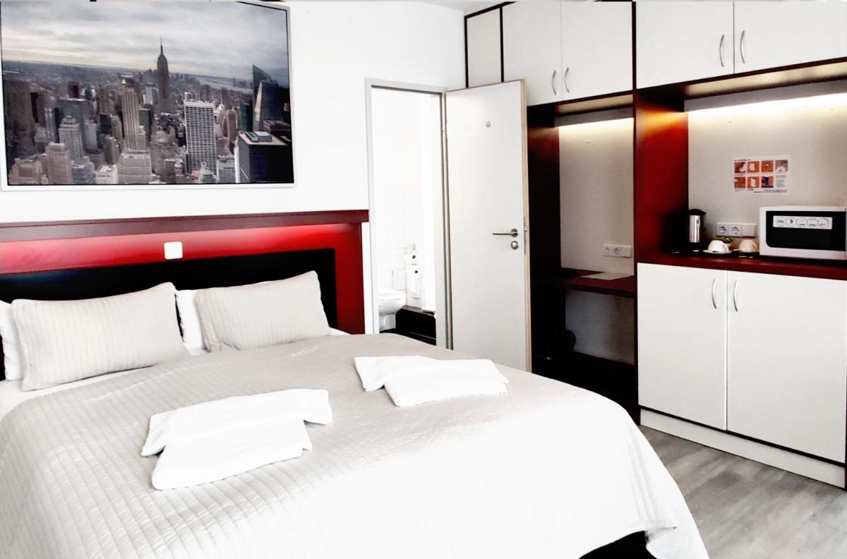Suitetrails - 6 Rooms Apartments Berlin