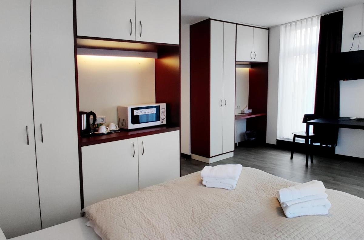 Suitetrails - 6 Rooms Apartments Berlin