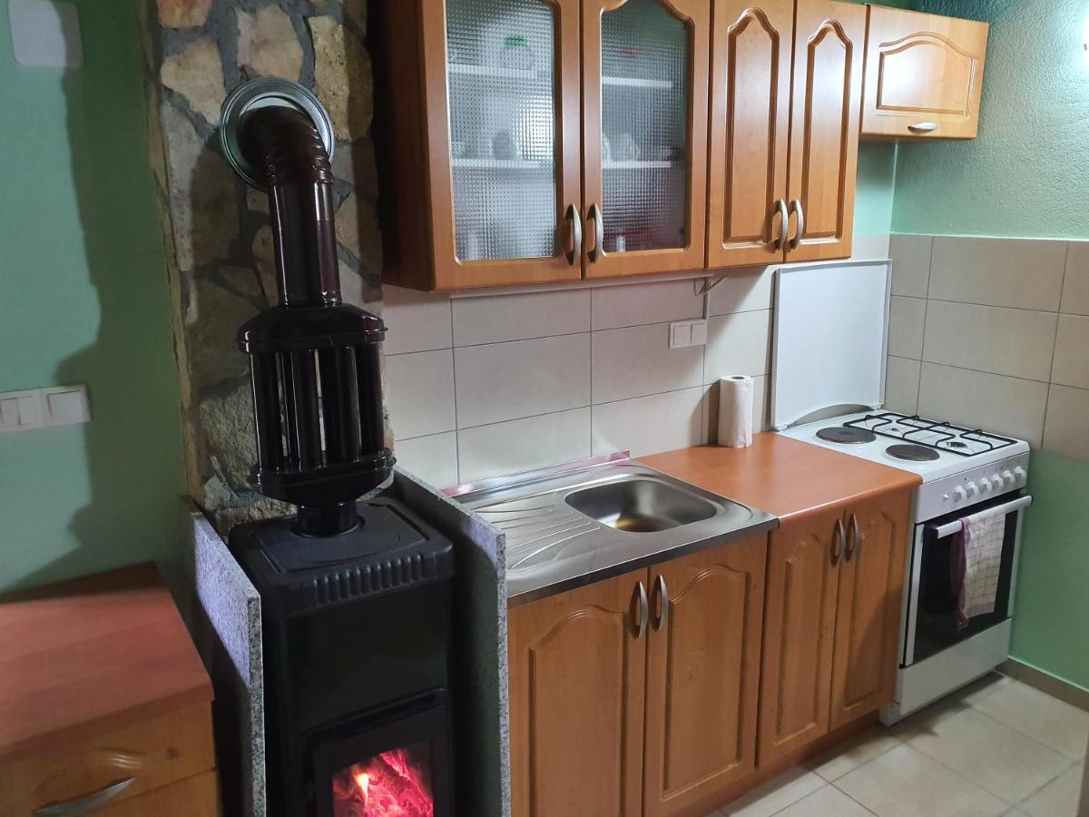 Ku?a za odmor Malo Ti?evo - Housity