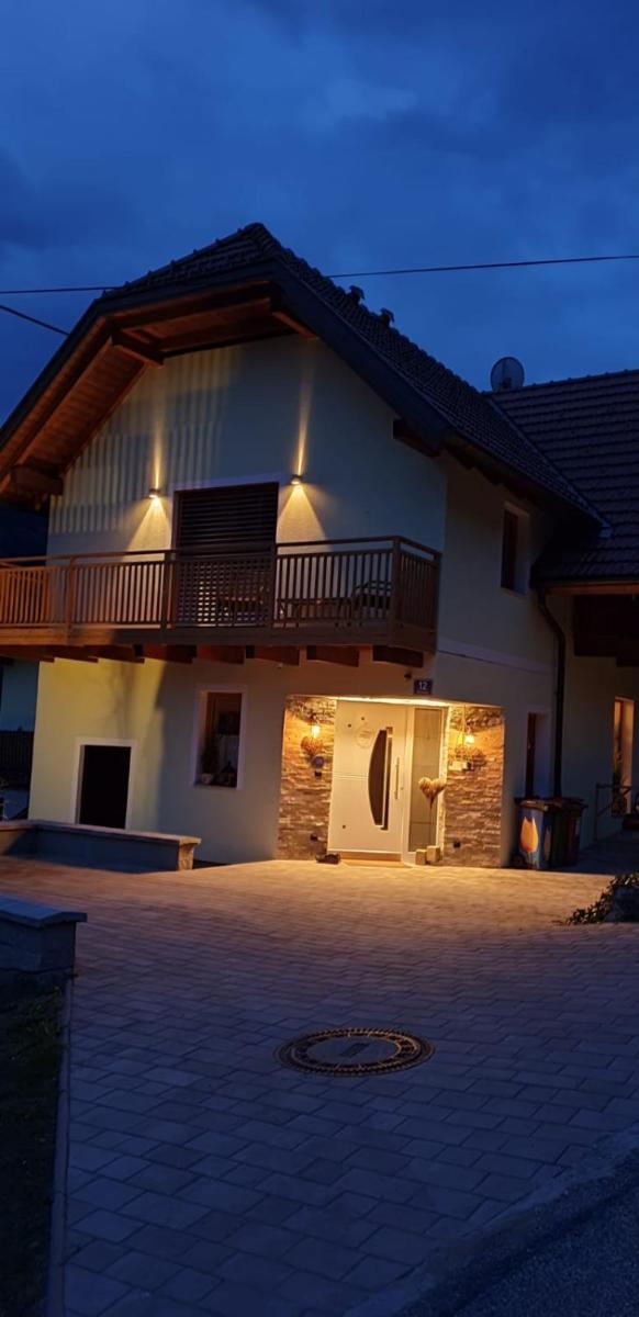 Berg & Seezeit im Landhaus Benthen, für 7 Personen, mit Sauna - Housity