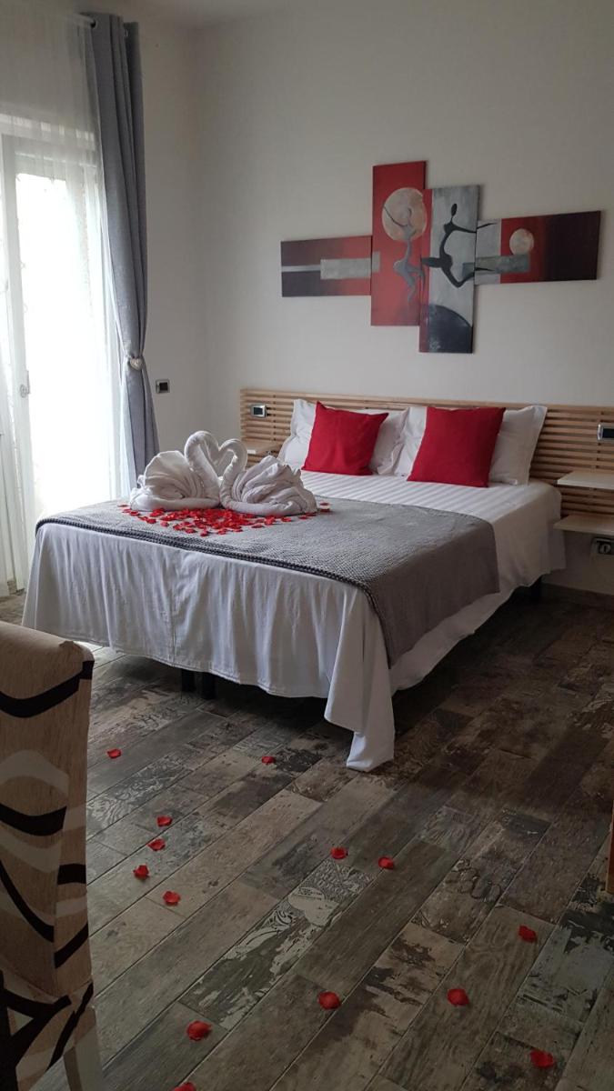 THAT'S AMORE FIUMICINO Airport - Housity