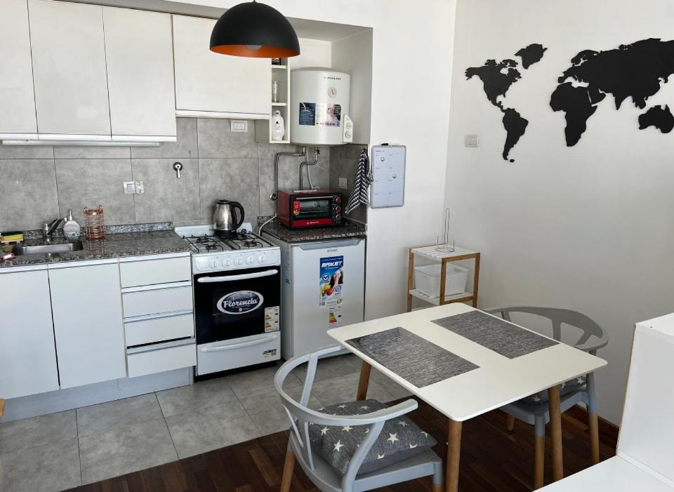 Monoambiente luminoso y moderno - Housity