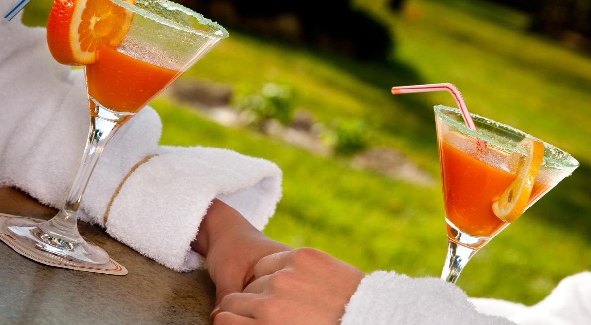 Bebidas en Laias Caldaria hotel y Balneario