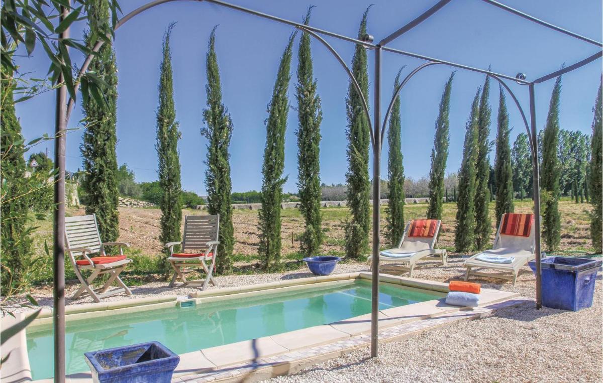 Gorgeous Home In Pont Saint Esprit - Housity