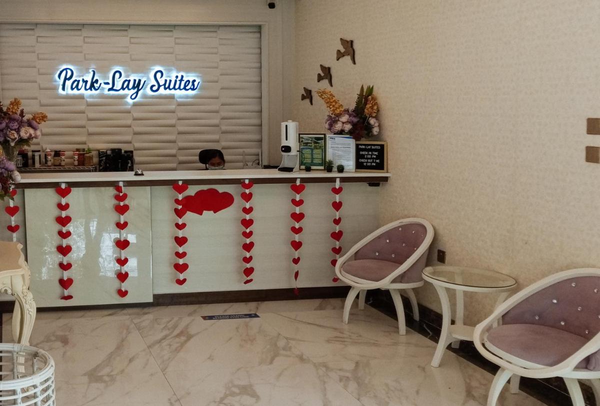 RedDoorz Plus Park-Lay Suites Kidapawan City - Housity