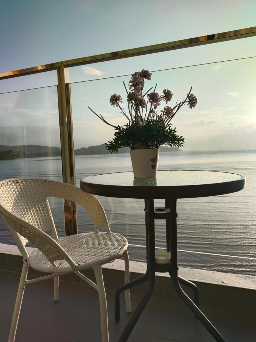 Kuantan Waterfront Seaview With Balcony - Housity