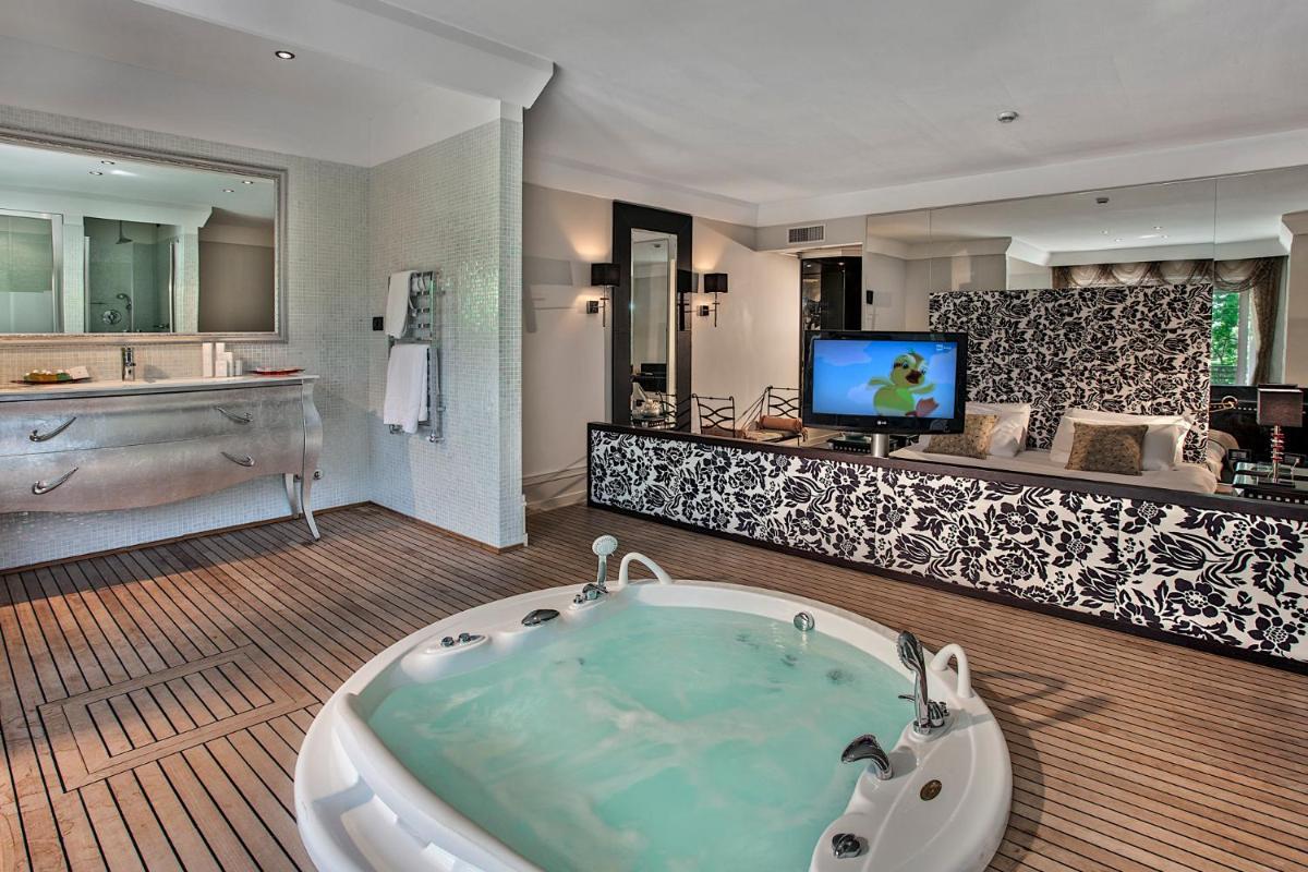 Park Hotel Junior - Housity