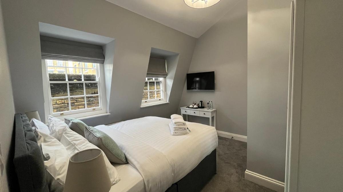 Dockers Inn - Housity