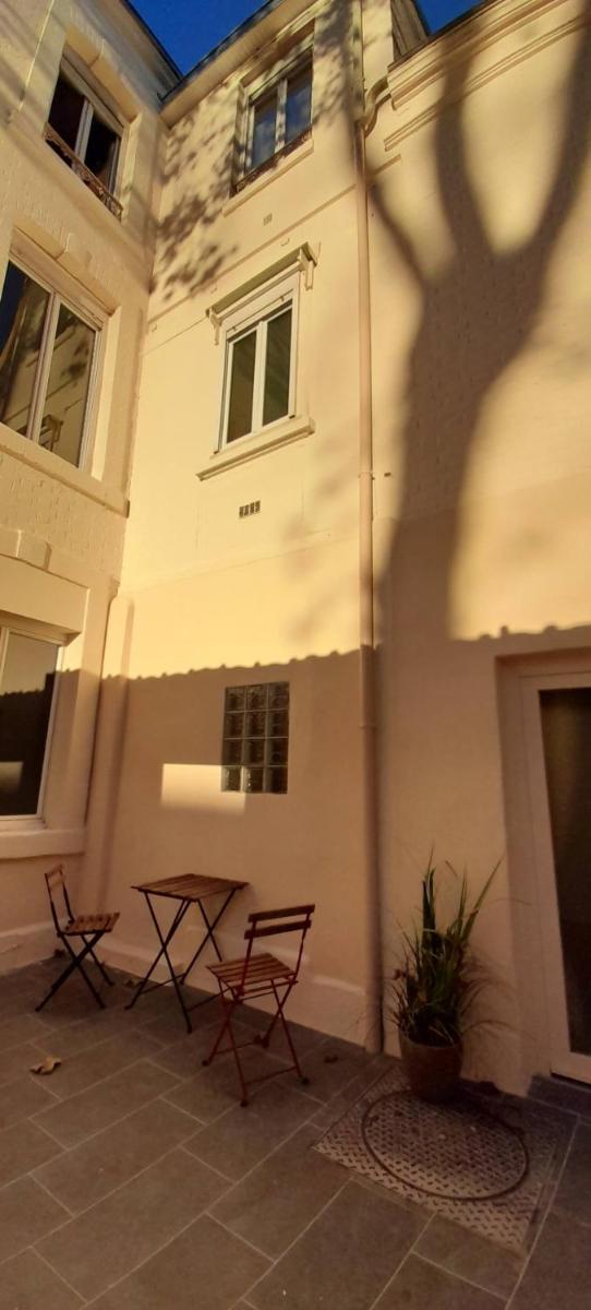 Suite Commodore CH - Reims centre ville - Housity