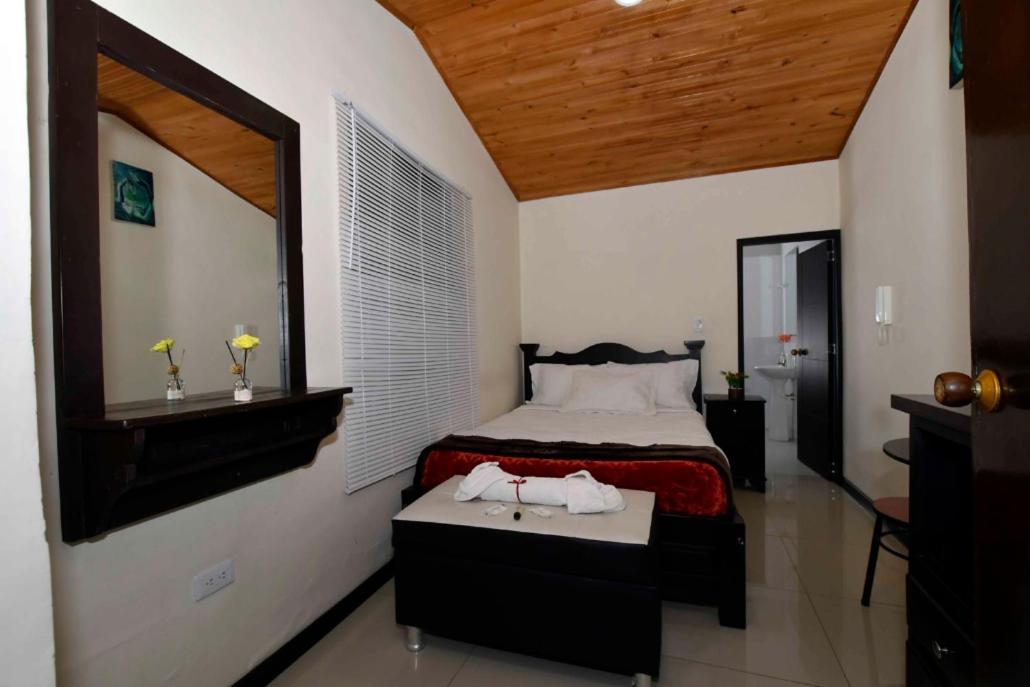 Hotel Aroma del Bosque Posada Cafe - Housity