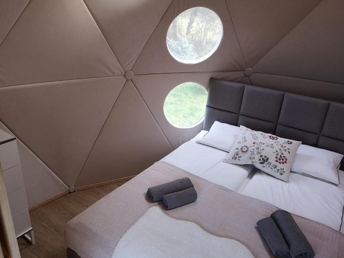 Wiosna Glamp - Housity