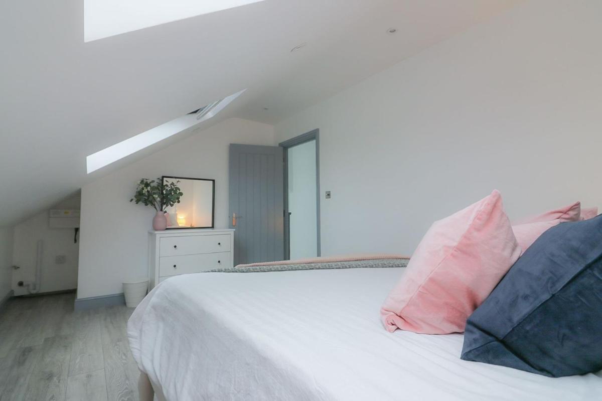 C Bright lovely 1-bed Loft apartment with Parking - Housity